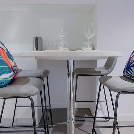 Amazing 2 Bedroom In Cbd! 브리즈번 외부 사진