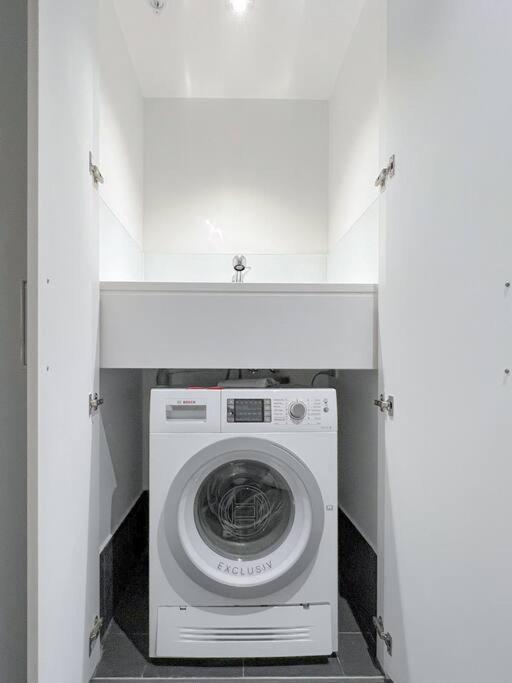 Amazing 2 Bedroom In Cbd! 브리즈번 외부 사진