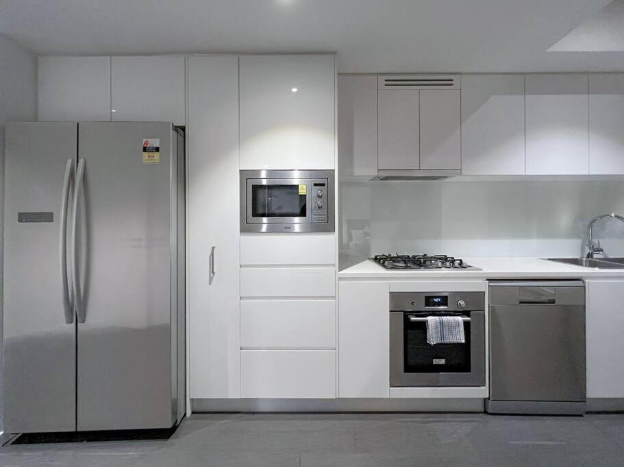 Amazing 2 Bedroom In Cbd! 브리즈번 외부 사진